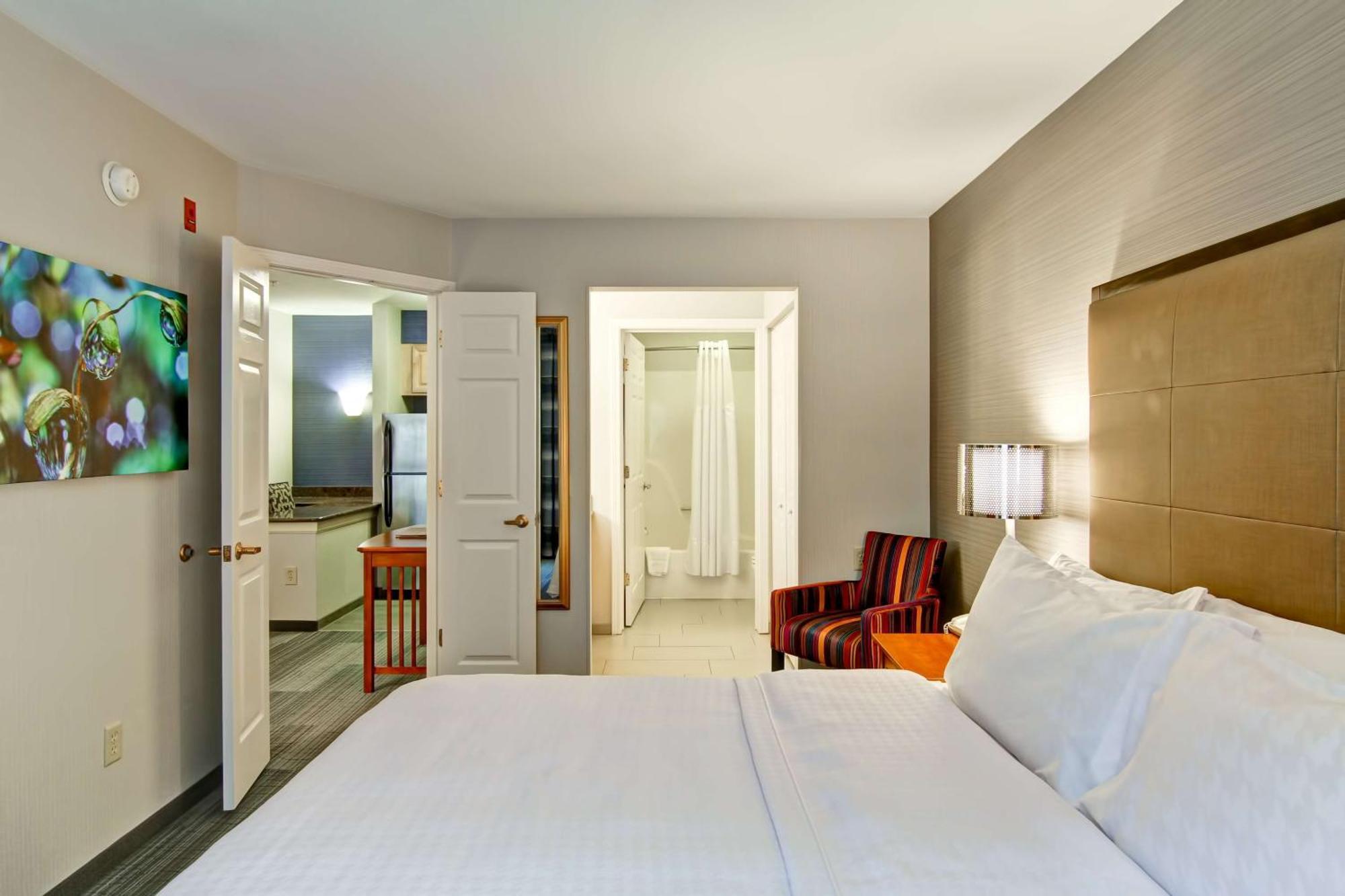 Homewood Suites By Hilton Stratford Exterior photo